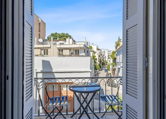 Athens Plaka Family Suites